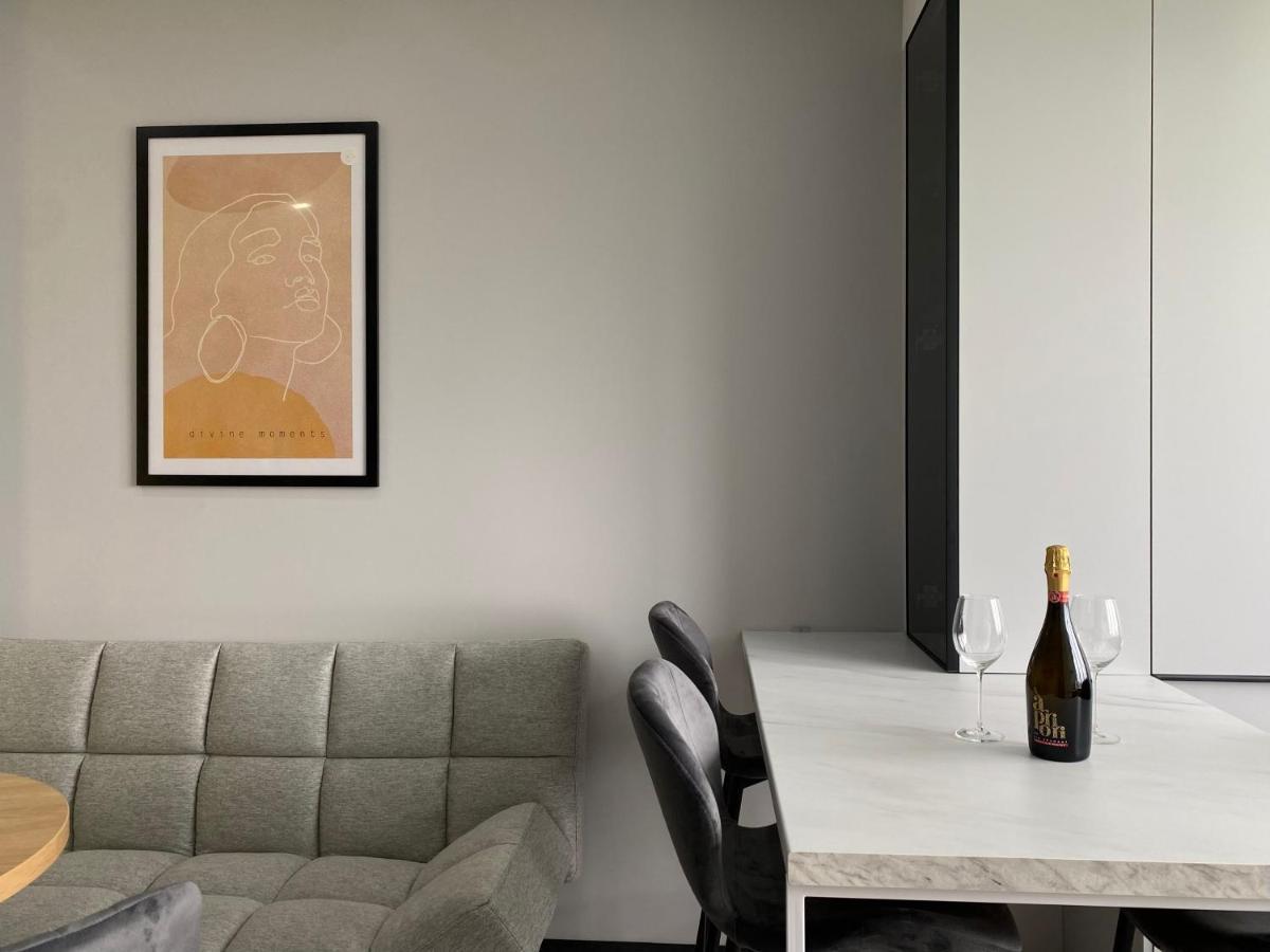 Minimalist Style Apartment With Best Location Chisinau Ngoại thất bức ảnh