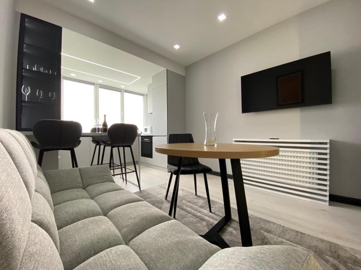 Minimalist Style Apartment With Best Location Chisinau Ngoại thất bức ảnh